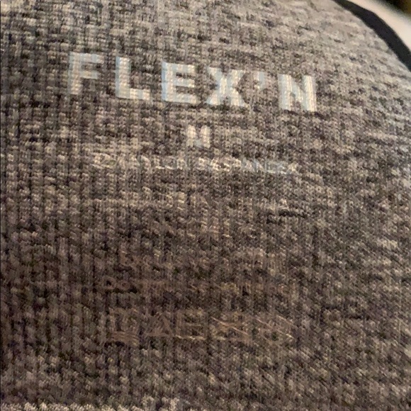 Women’s sports bra - Picture 3 of 3